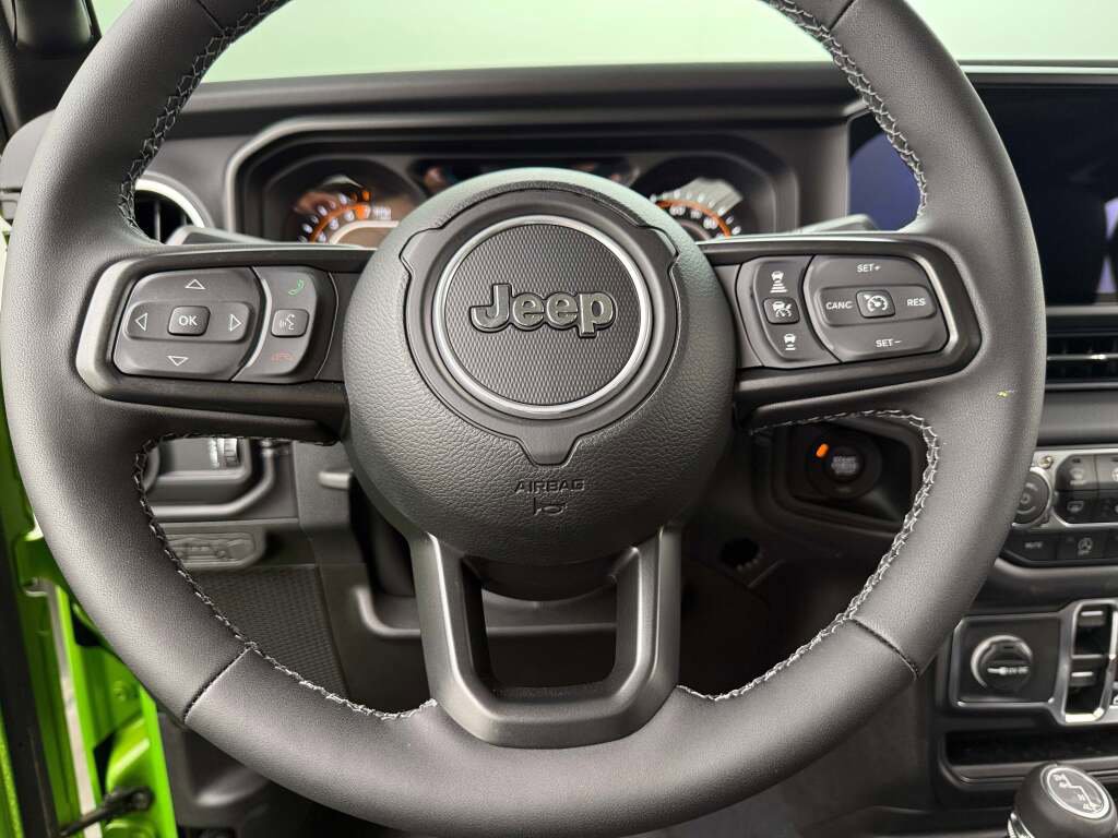 New 2025 Jeep Gladiator Sport image 22