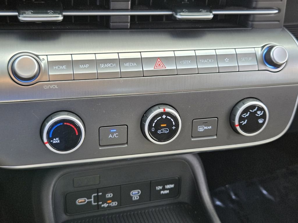 Certified 2024 Hyundai Kona SE image 23