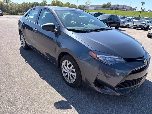 Used 2017 Toyota Corolla LE w/ Carpet Mat Package (TMS) FWD image 8