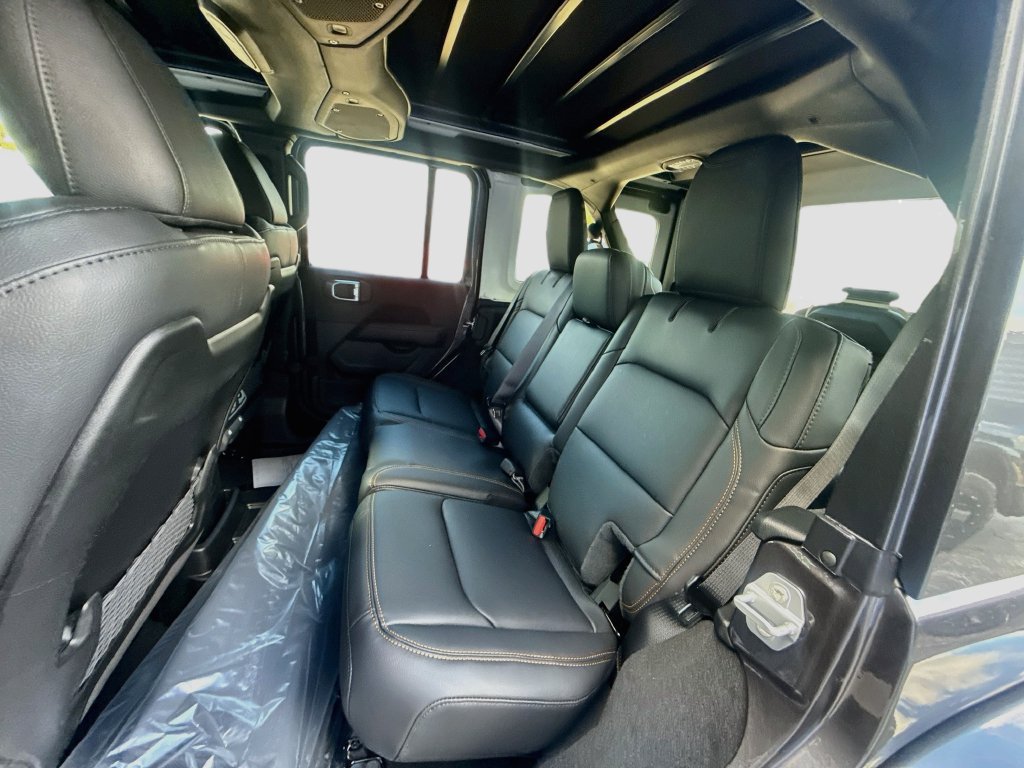 New 2027 Jeep Wrangler Unlimited Sahara AWD/4WD image 26