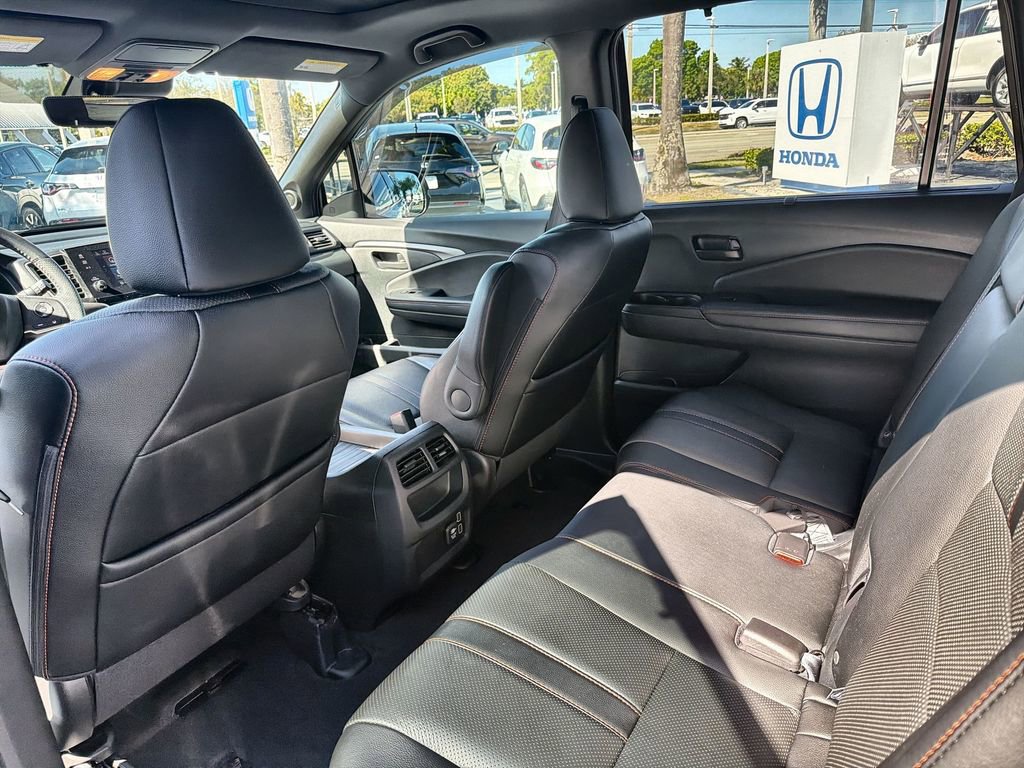 Certified 2023 Honda Passport TrailSport image 27