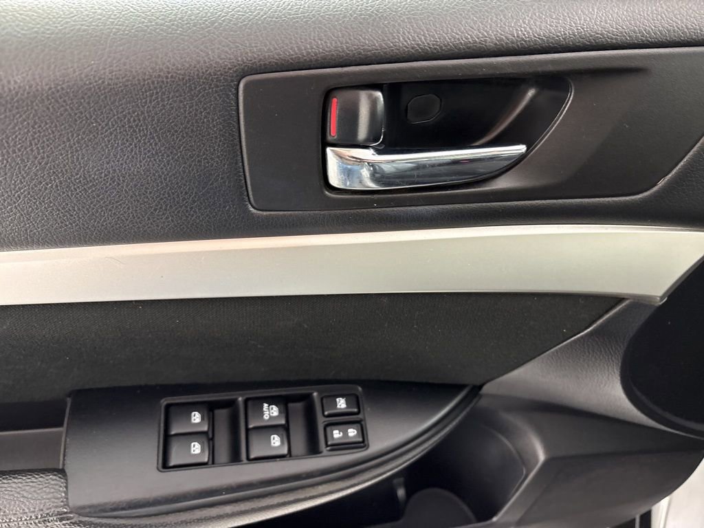 Used 2013 Subaru Outback 2.5i Premium image 20