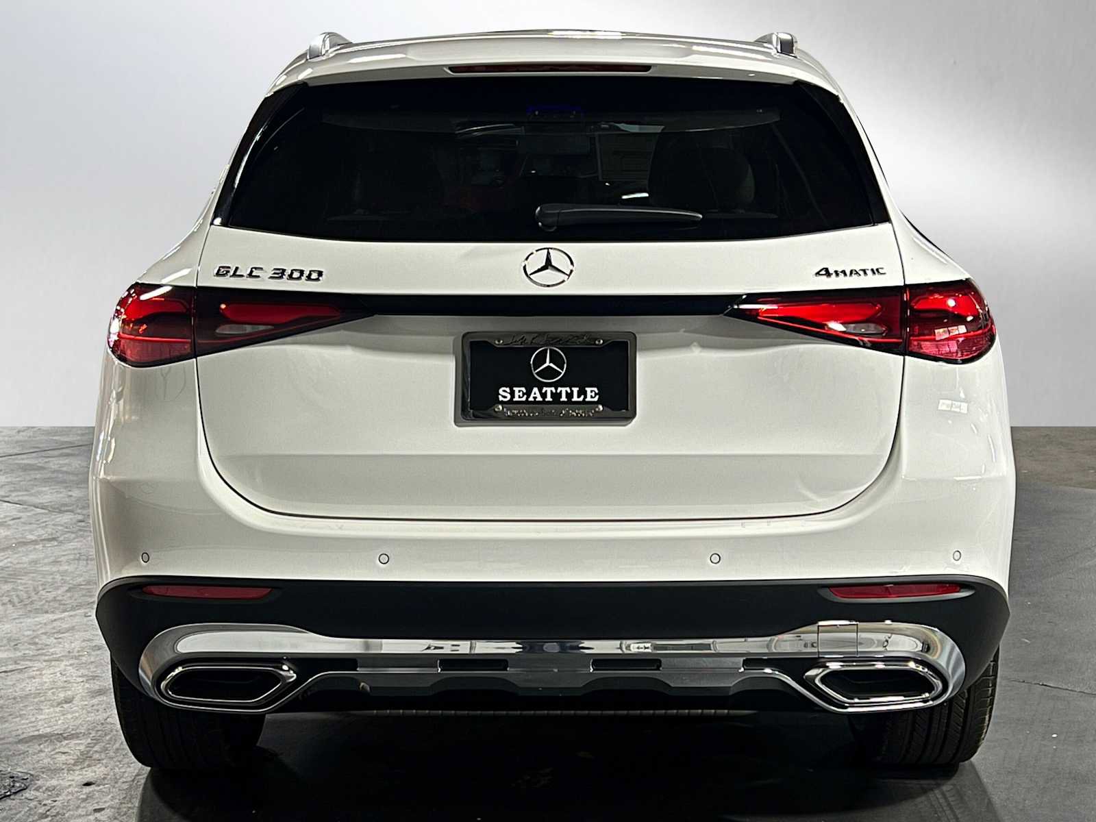 New 2025 Mercedes-Benz GLC 300 4MATIC image 4