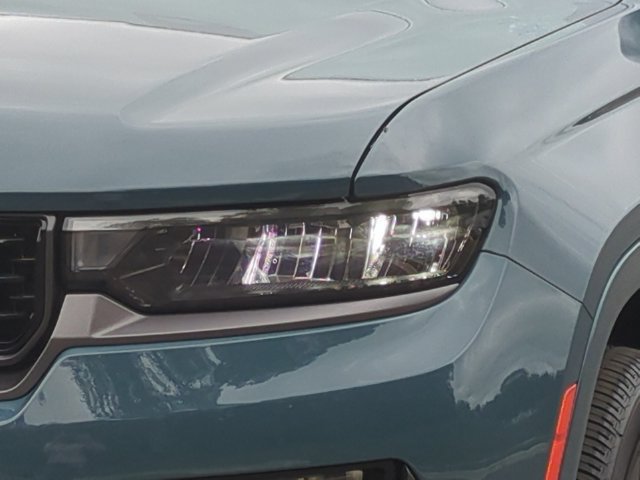 New 2026 Jeep Grand Cherokee Limited AWD/4WD image 17