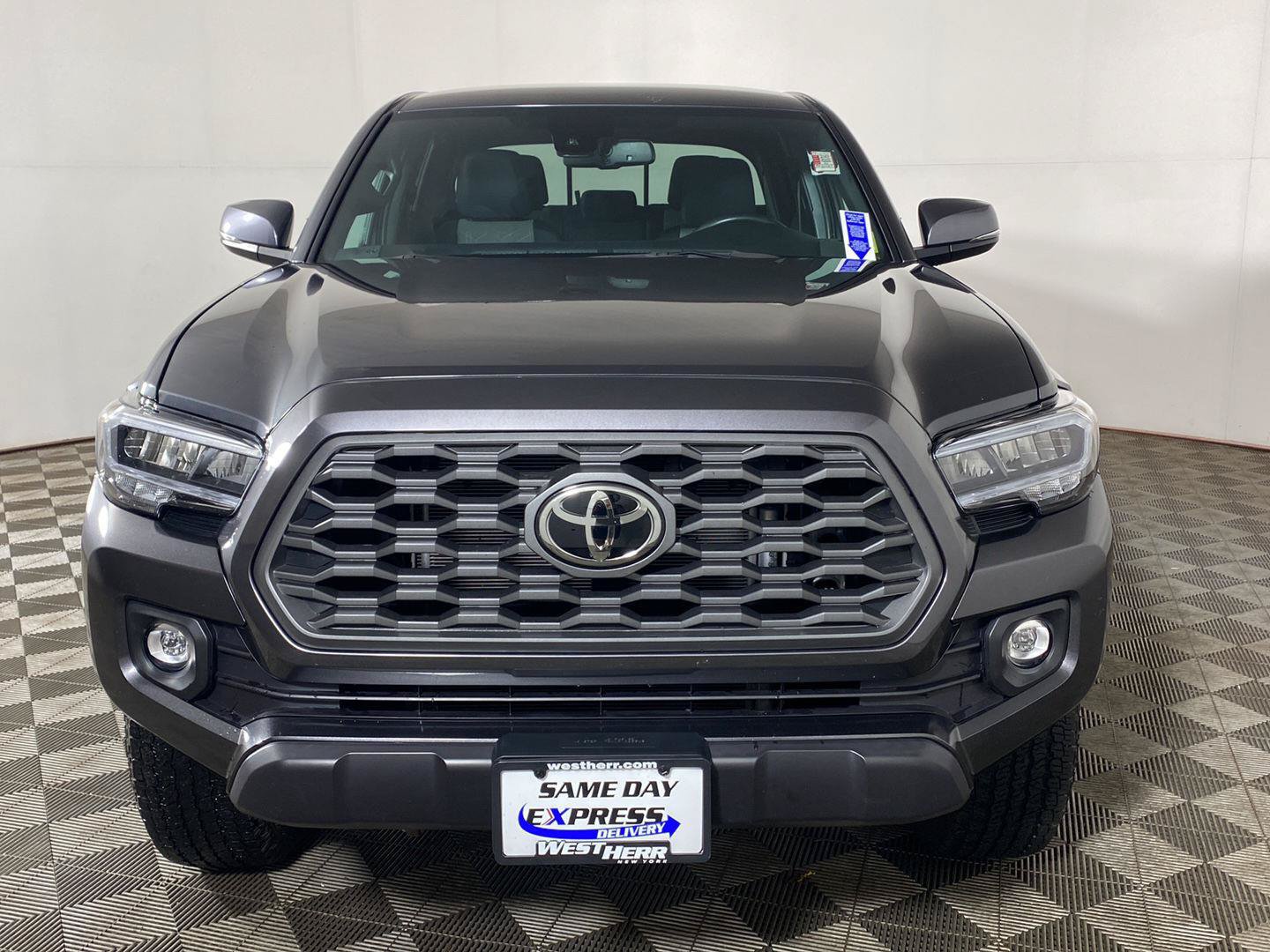 Used 2023 Toyota Tacoma TRD Off-Road AWD/4WD image 8