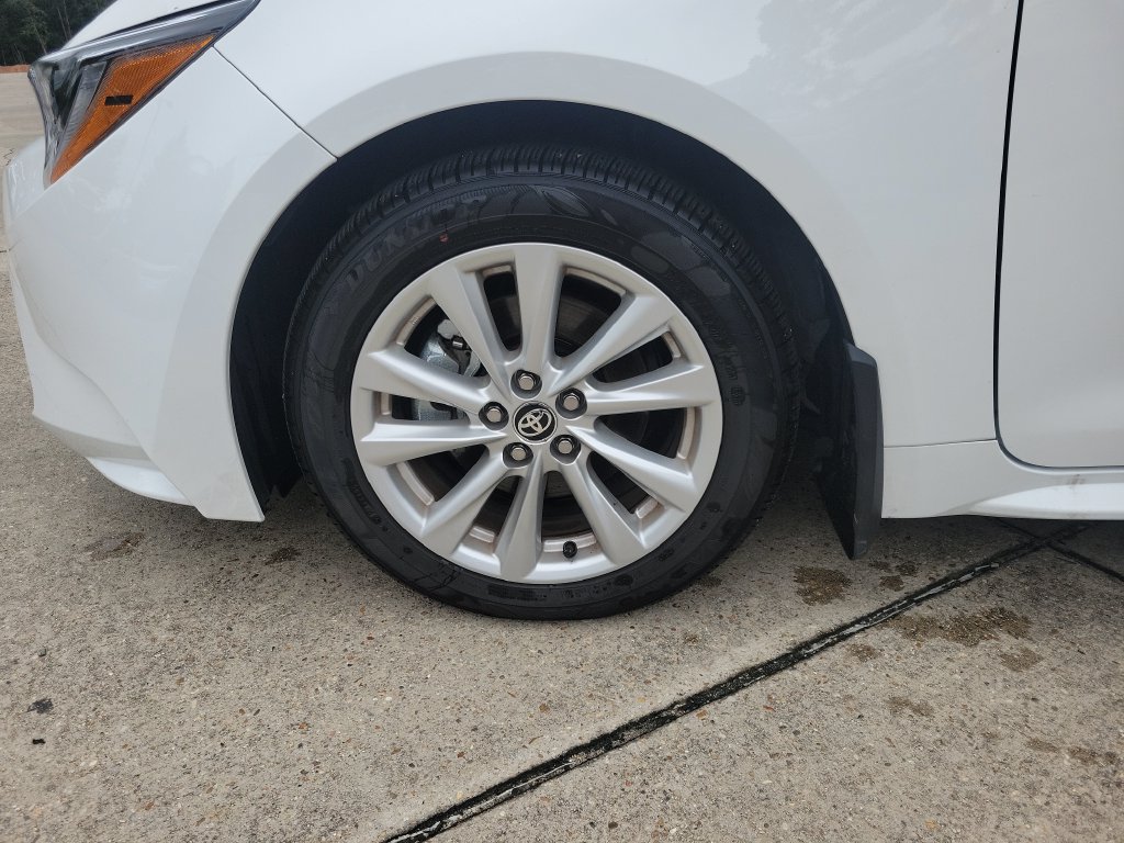 Certified 2026 Toyota Corolla LE w/ LE Premium Package FWD image 33