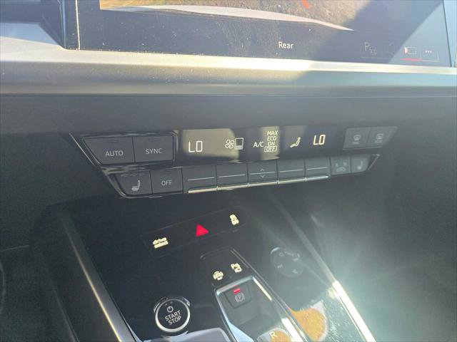 Used 2024 Audi Q4 e-tron Prestige image 31