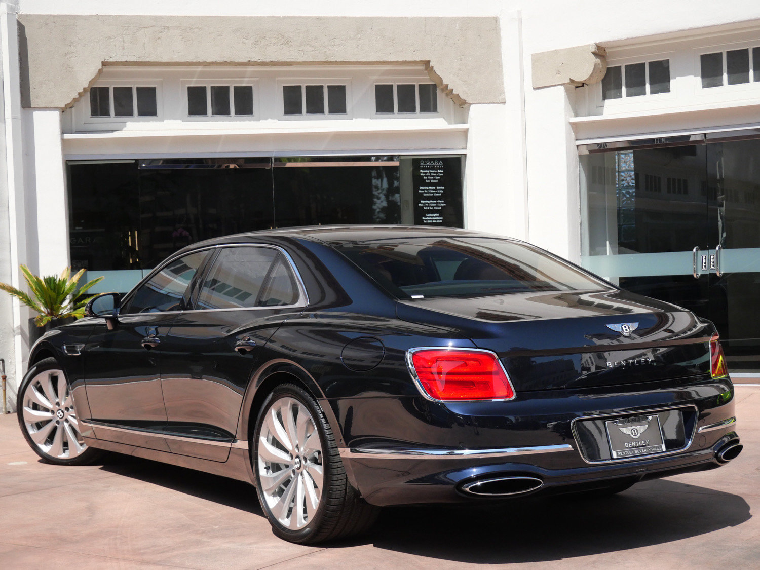 New 2026 Bentley Flying Spur V8 AWD/4WD image 3