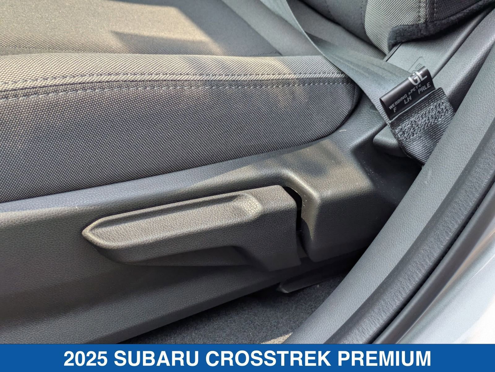 Certified 2025 Subaru Crosstrek 2.0i Premium image 8
