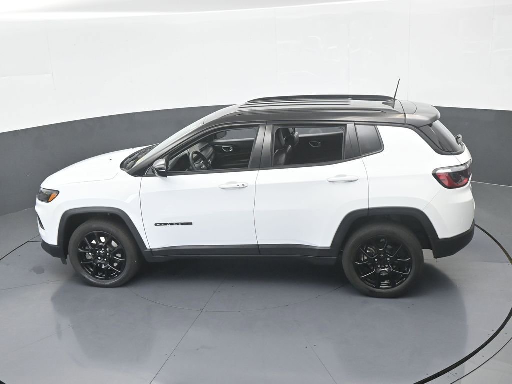 Used 2023 Jeep Compass Altitude image 47