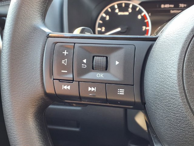 Used 2022 Nissan Rogue SV FWD image 14