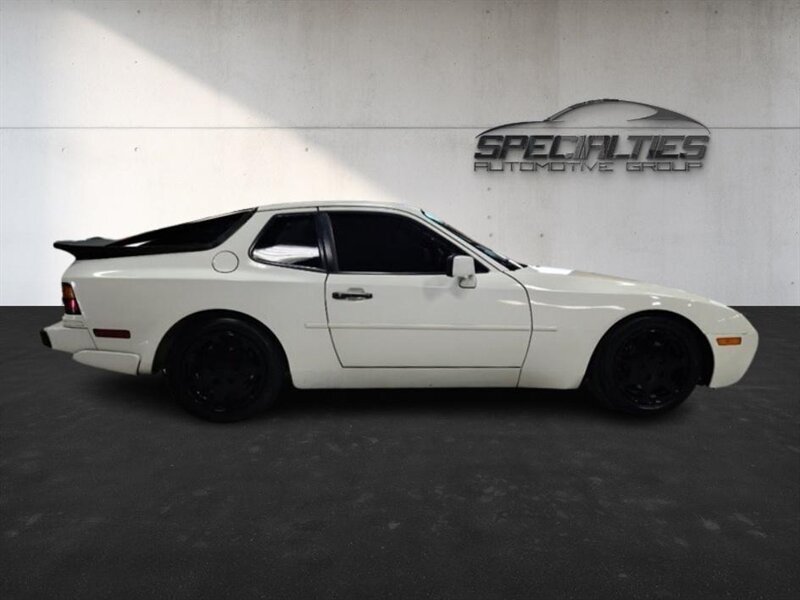 Used 1987 Porsche 944 Turbo RWD image 11