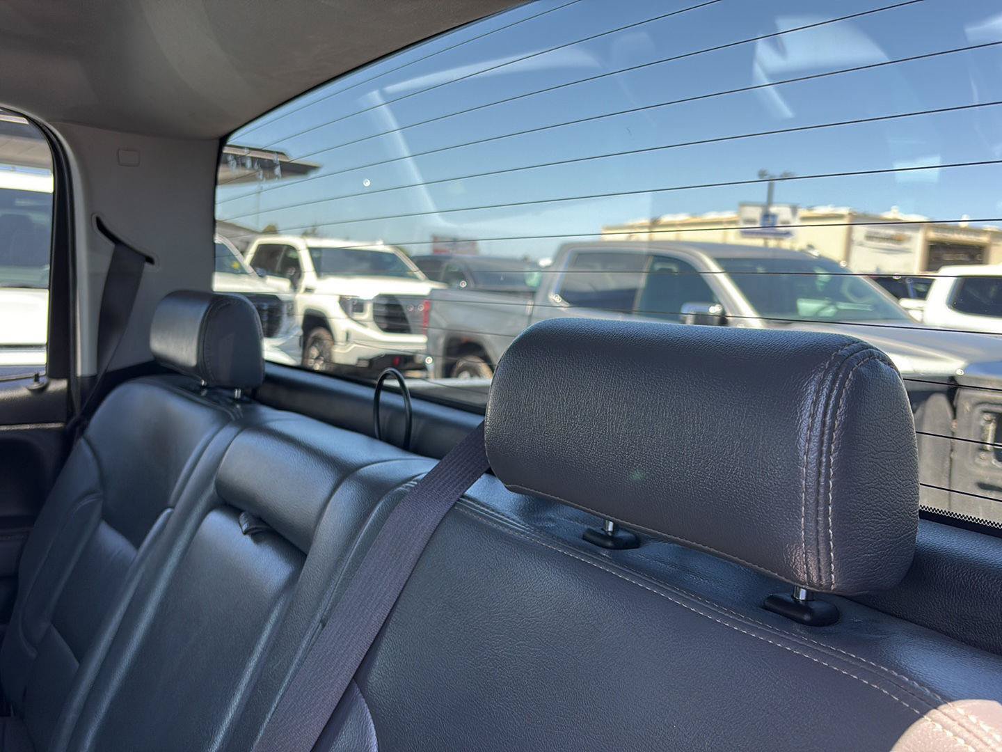 Used 2015 GMC Sierra 2500 SLE w/ SLE Preferred Package AWD/4WD image 21