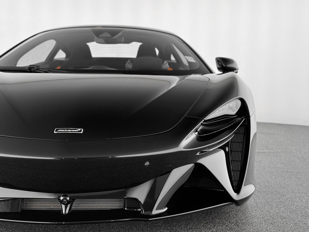 New 2025 McLaren Artura image 48