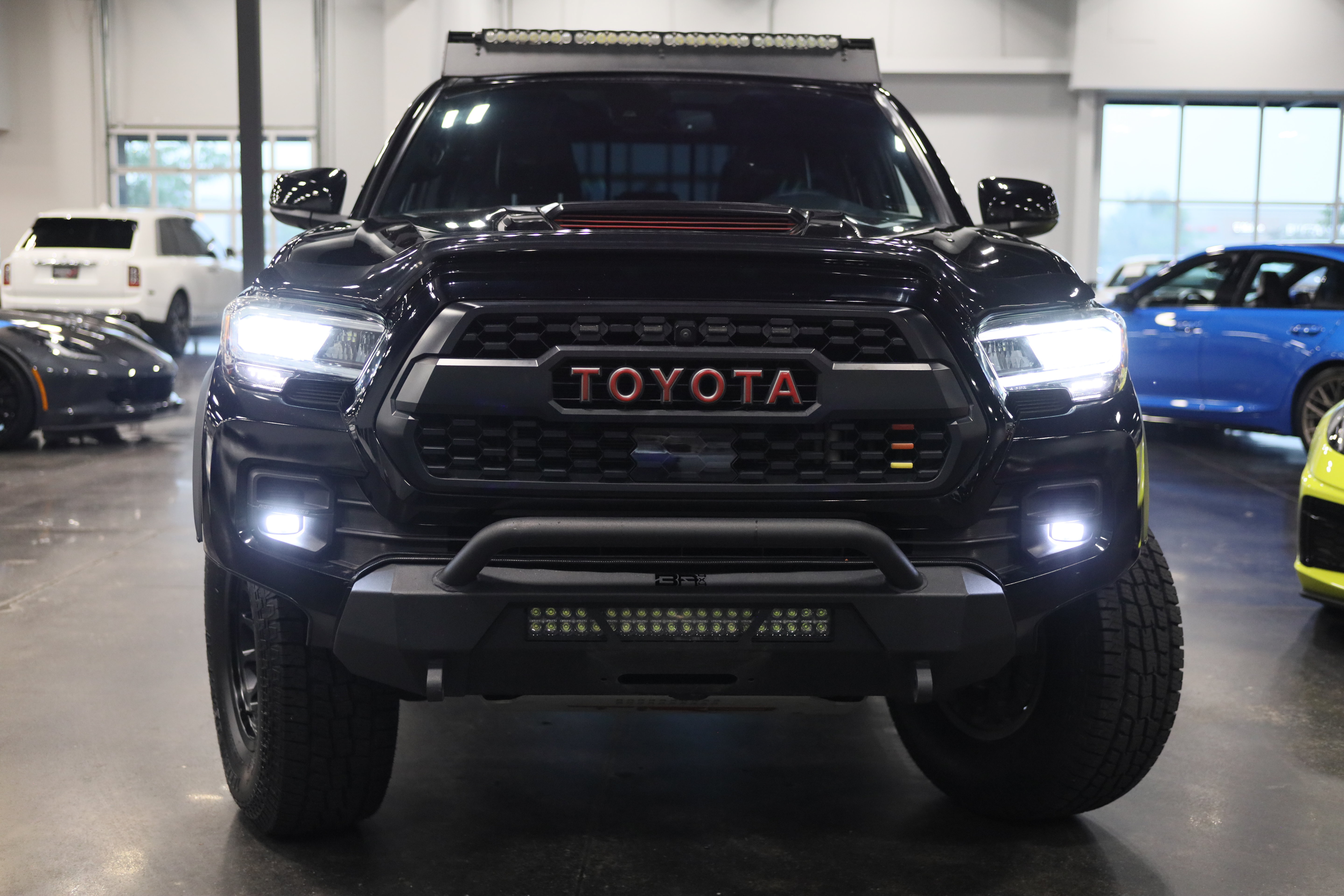 Used 2022 Toyota Tacoma TRD Pro AWD/4WD image 2