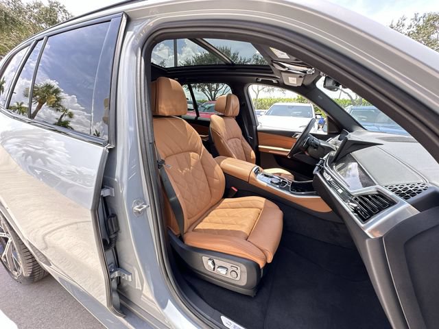 Used 2026 BMW X5 M60i AWD/4WD image 34