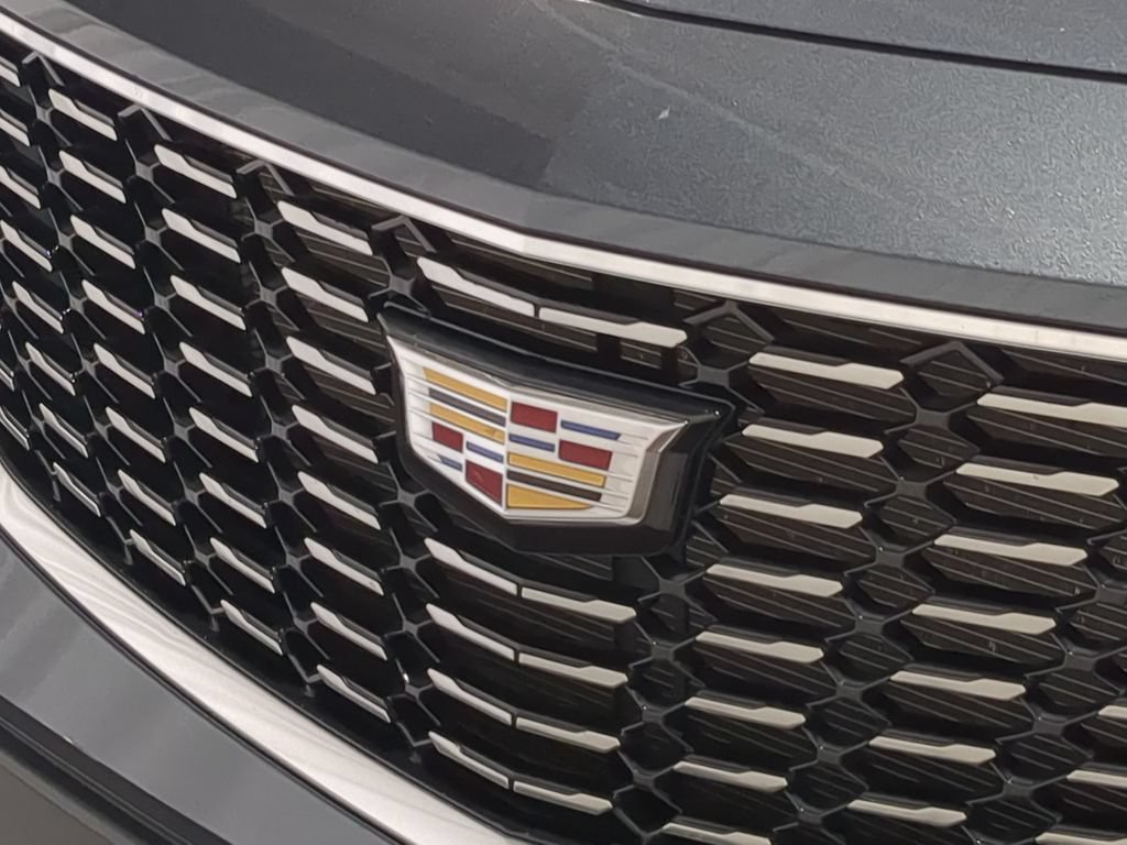 Used 2021 Cadillac XT4 Luxury w/ Cold Weather Package AWD/4WD image 15