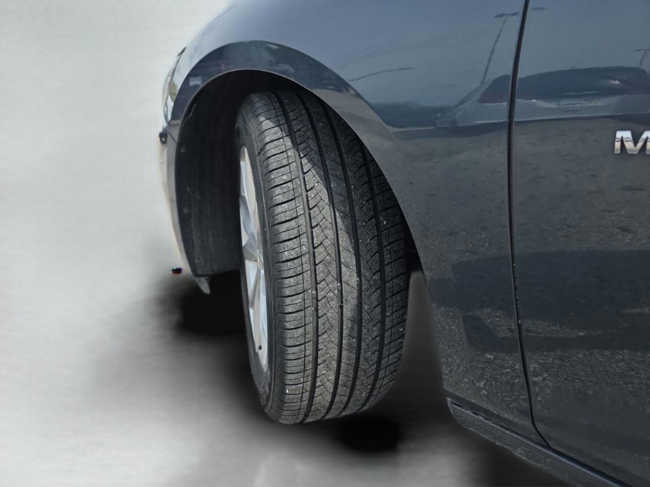 Used 2020 Chevrolet Malibu LT image 39