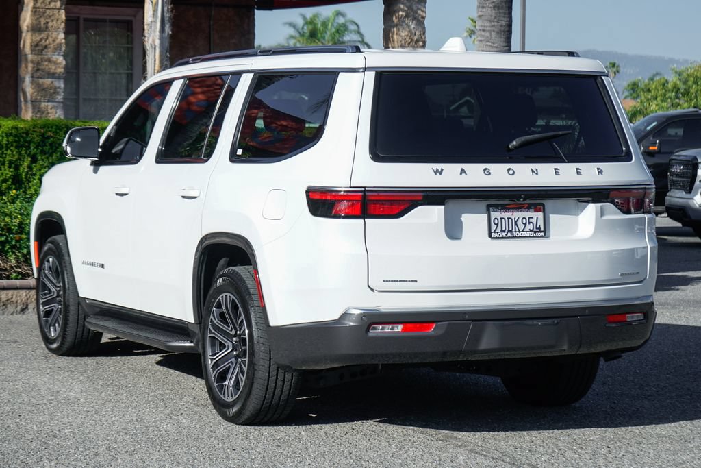 Used 2022 Jeep Wagoneer Series III w/ Rear Seat Video Group 1 AWD/4WD image 6