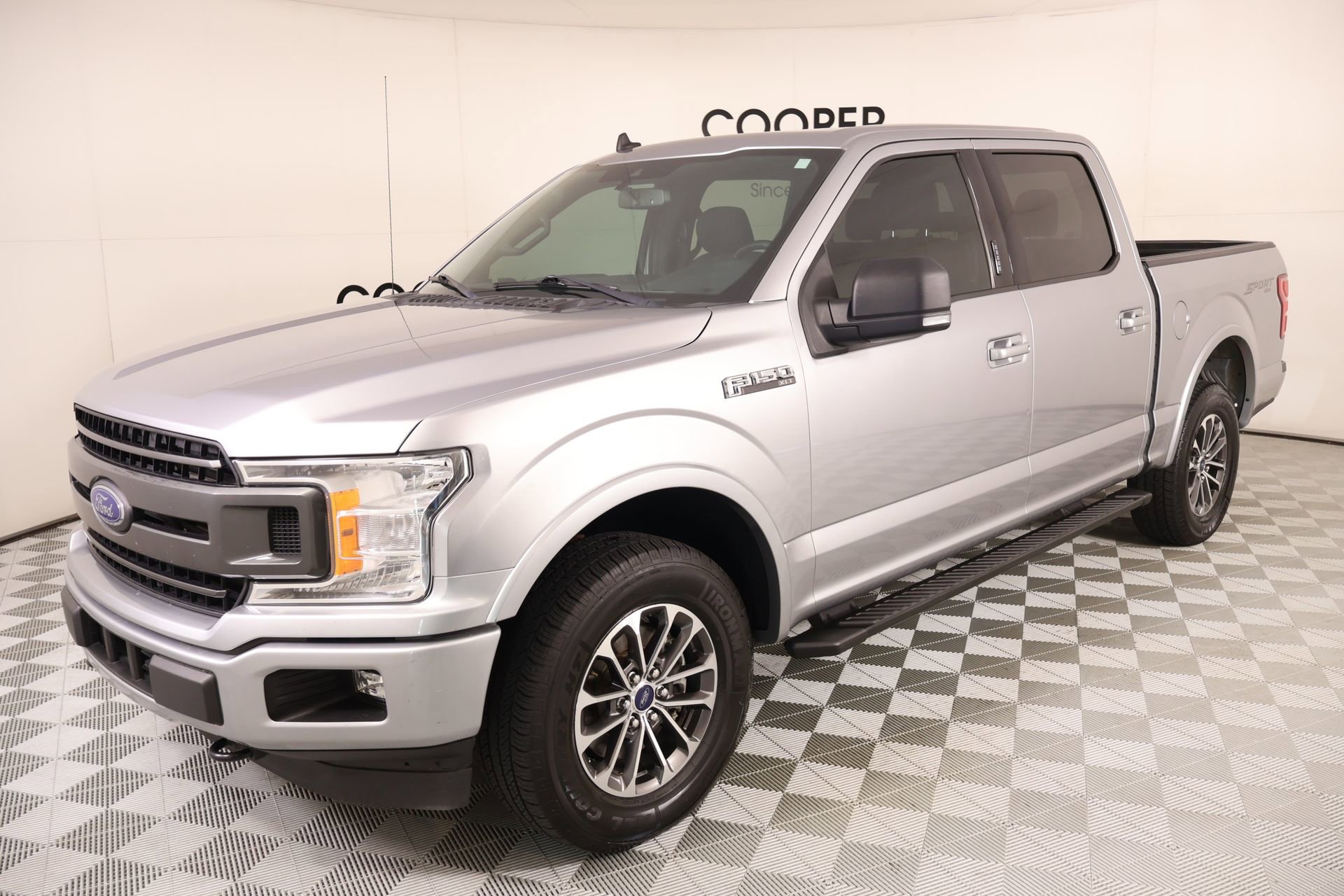 Used 2020 Ford F150 XLT w/ Equipment Group 302A Luxury AWD/4WD image 12