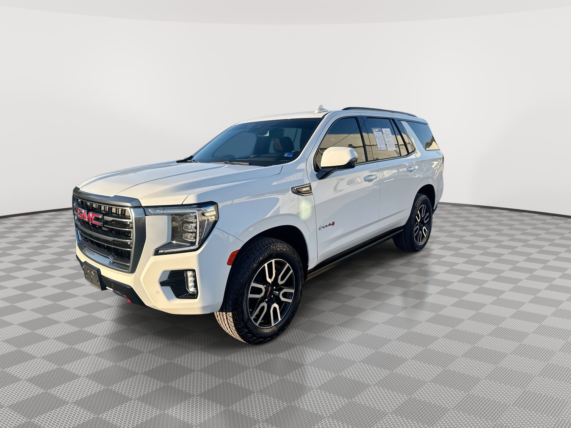 Used 2024 GMC Yukon AT4 w/ AT4 Premium Package AWD/4WD image 4
