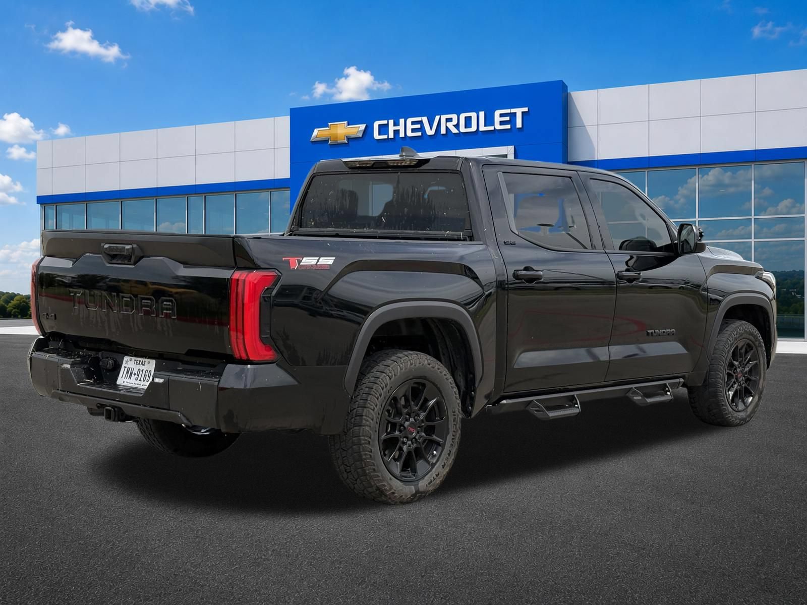 Used 2024 Toyota Tundra SR5 w/ SR5 Premium Package AWD/4WD image 7