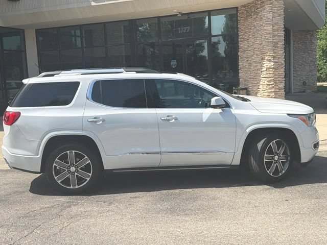 Used 2017 GMC Acadia Denali w/ Technology Package FWD image 8
