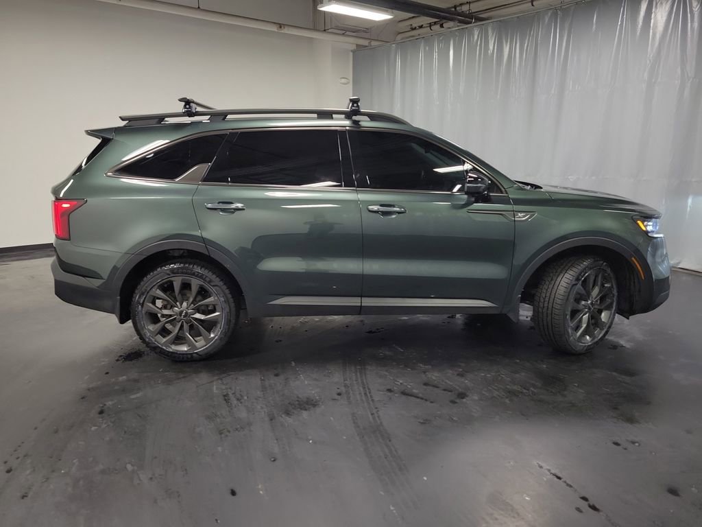 Used 2023 Kia Sorento SX Prestige image 9