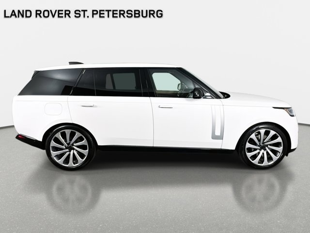 New 2026 Land Rover Range Rover Long Wheelbase Autobiography image 4