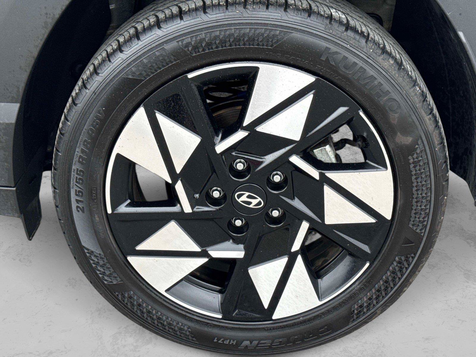 Used 2024 Hyundai Kona SEL FWD image 9