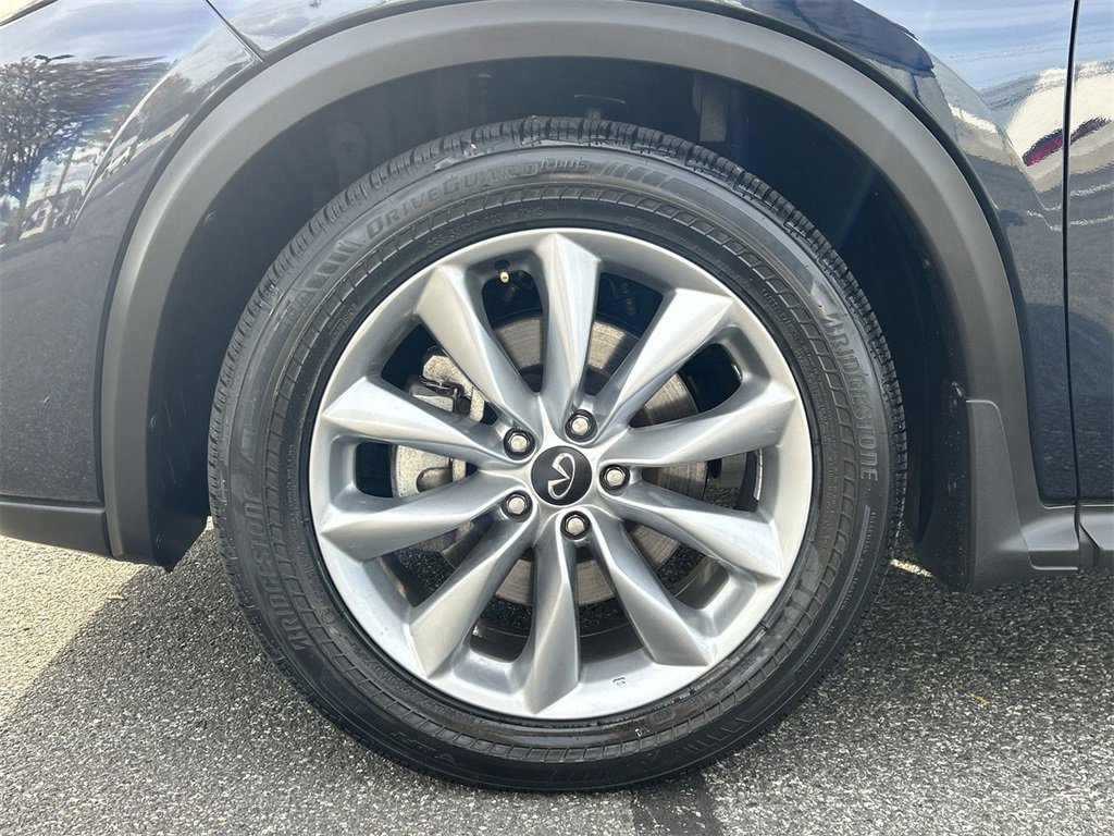 Certified 2022 INFINITI QX50 Essential image 10