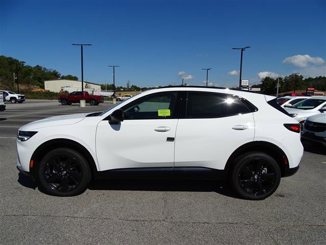 Used 2022 Buick Envision Essence w/ Sport Touring Package image 2