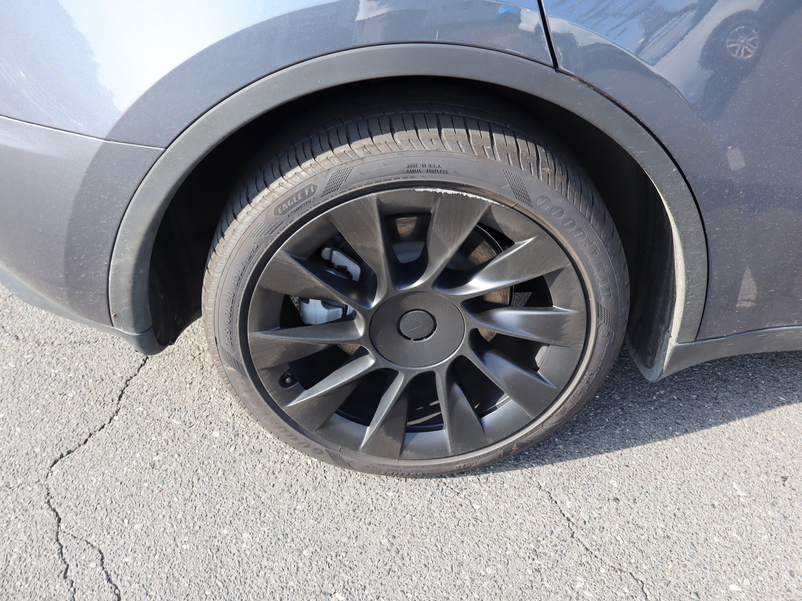 Used 2023 Tesla Model Y AWD image 33