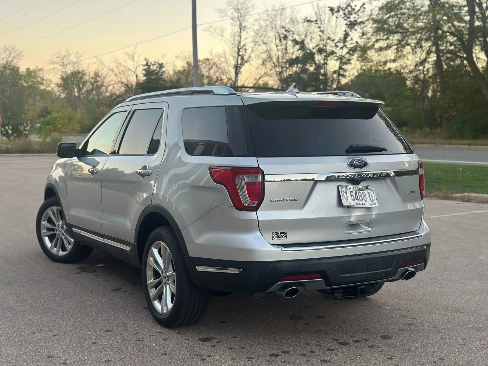 Used 2018 Ford Explorer Limited w/ Equipment Group 301A image 5