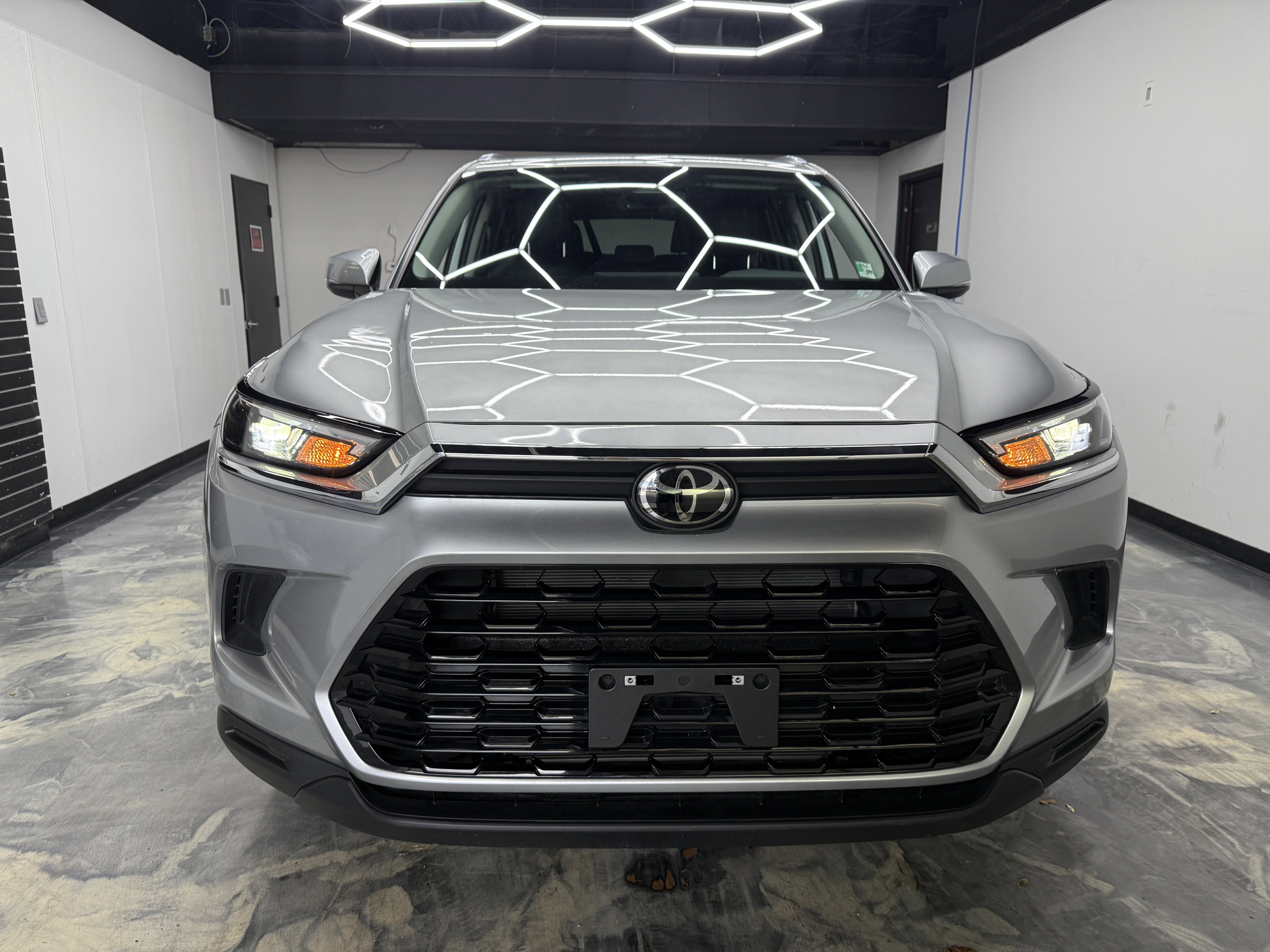 Used 2024 Toyota Grand Highlander XLE image 8