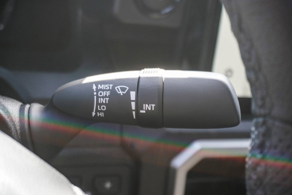 Used 2025 Toyota Tacoma Limited image 19