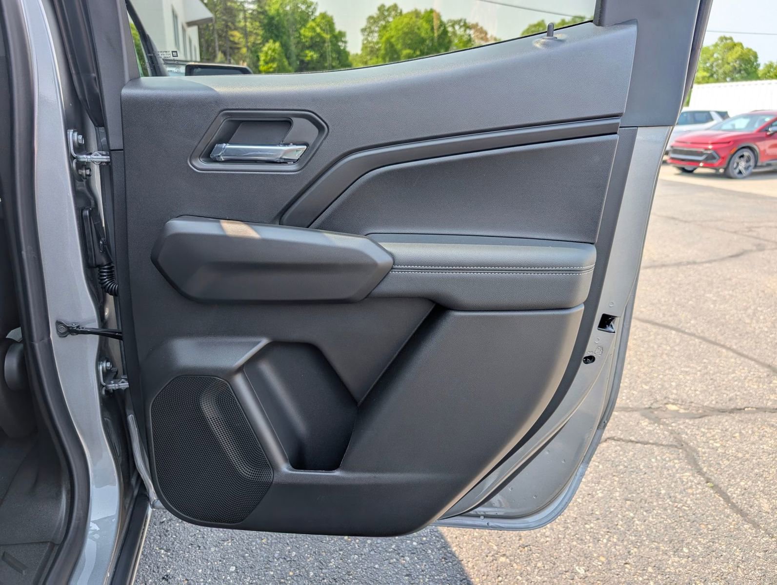 New 2025 GMC Canyon Elevation w/ Convenience Package image 25