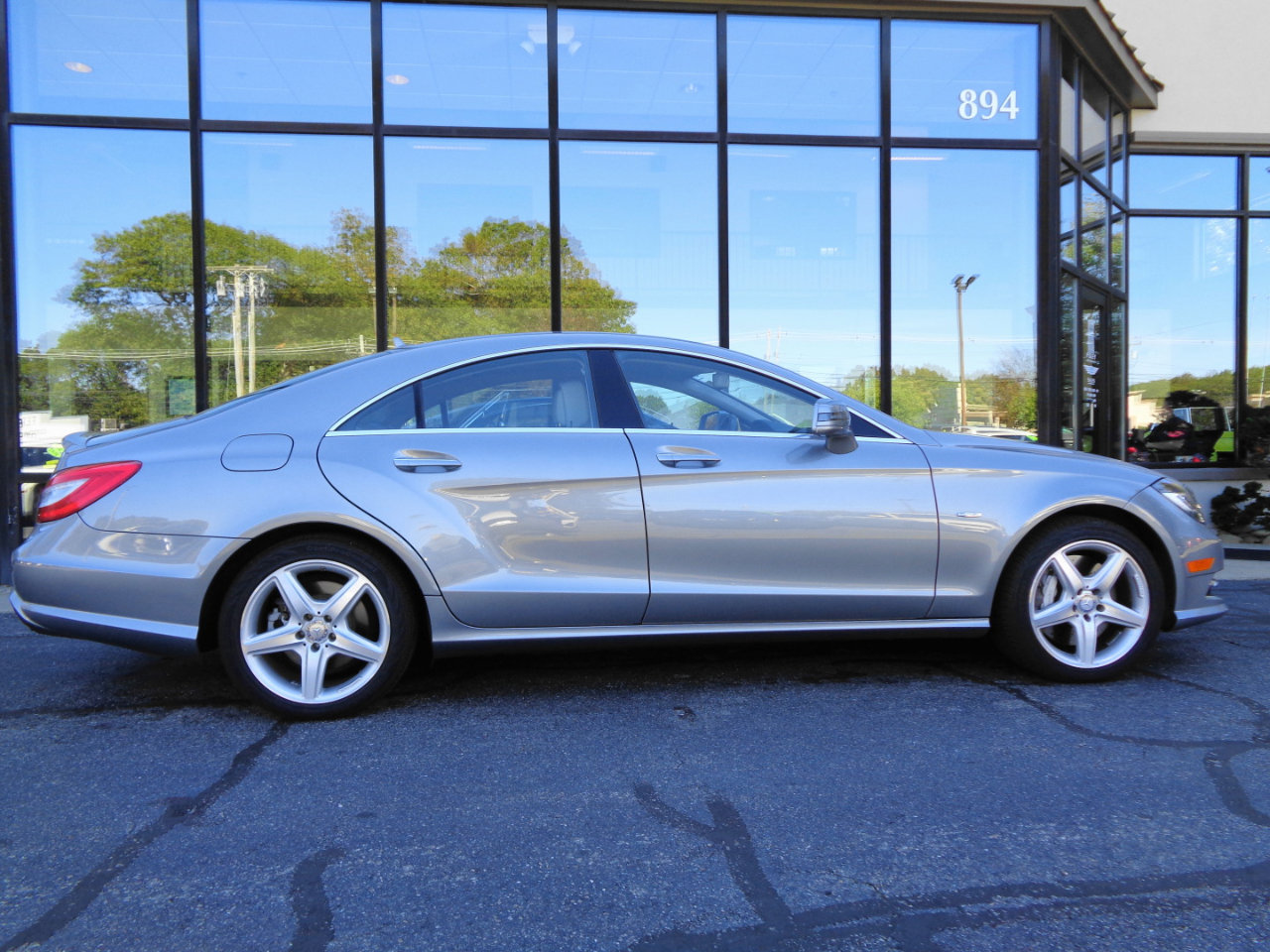 Used 2012 Mercedes-Benz CLS 550 image 4