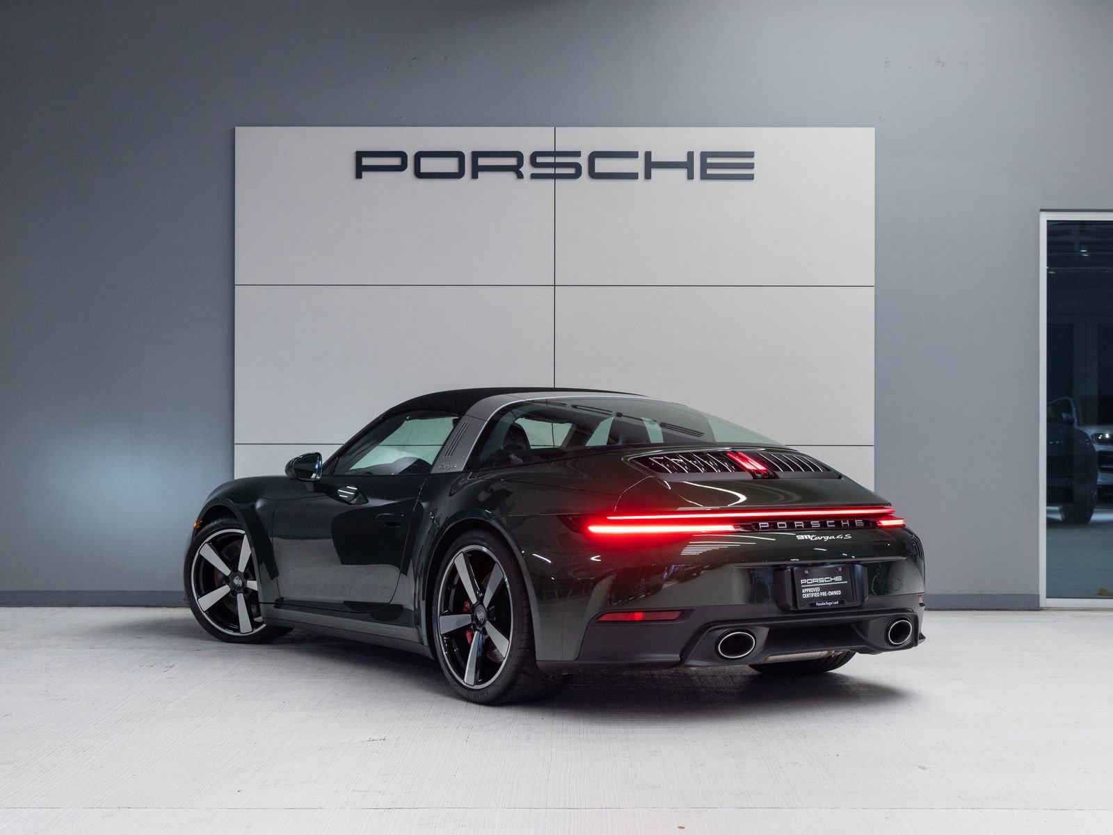 Used 2026 Porsche 911 Targa 4S image 3