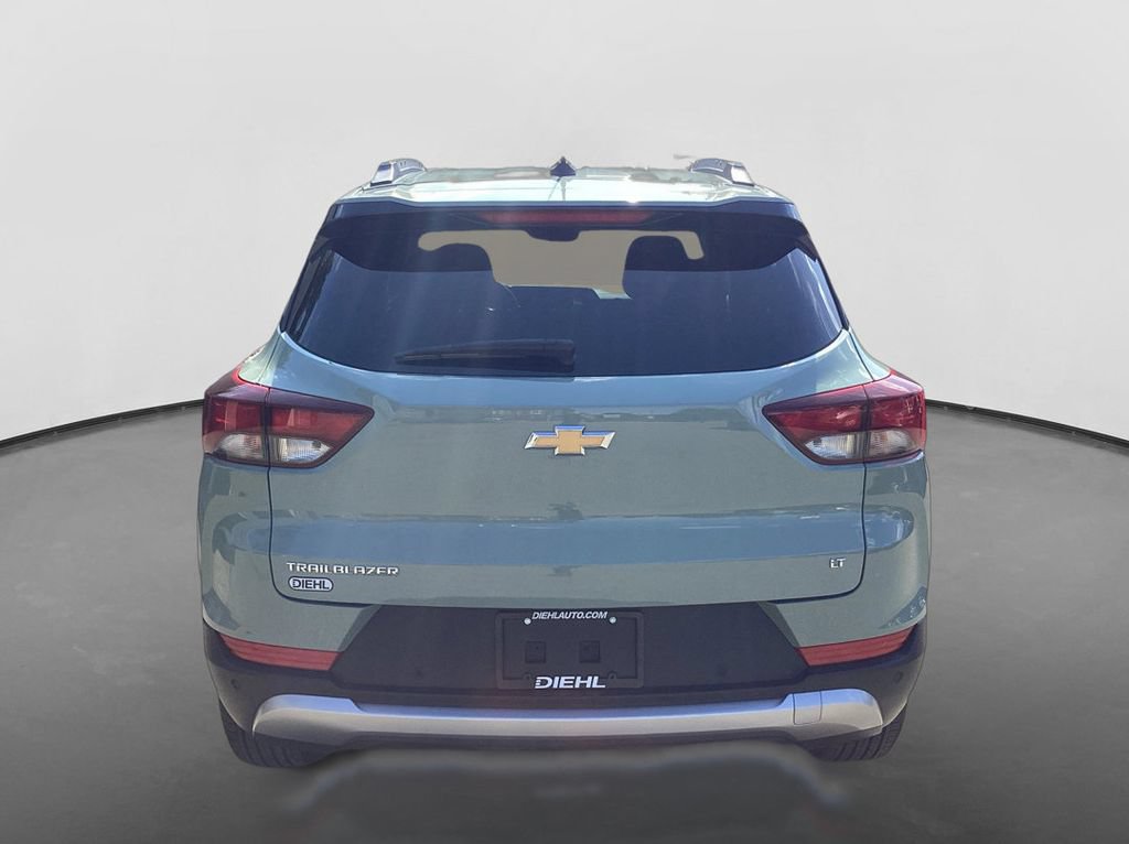 Used 2025 Chevrolet TrailBlazer LT w/ LT Cold Weather Package FWD image 6