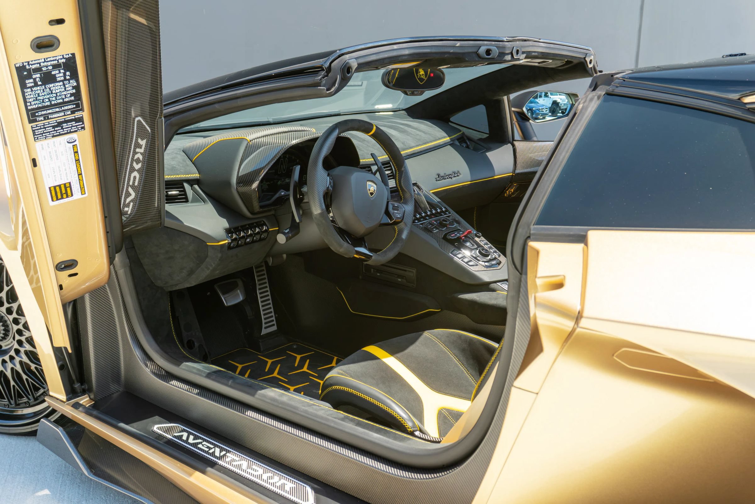Used 2020 Lamborghini Aventador SVJ AWD/4WD image 66