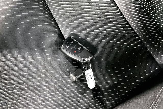 Used 2025 Chevrolet Equinox LT FWD image 29