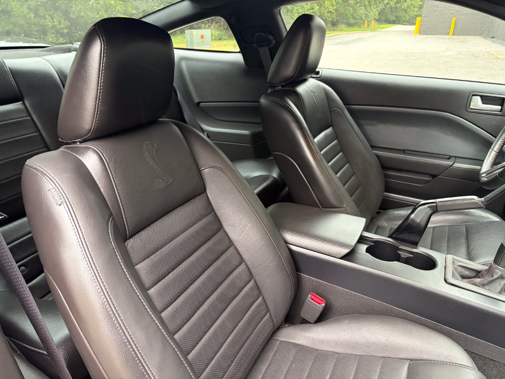 Used 2007 Ford Mustang Shelby GT500 RWD image 22