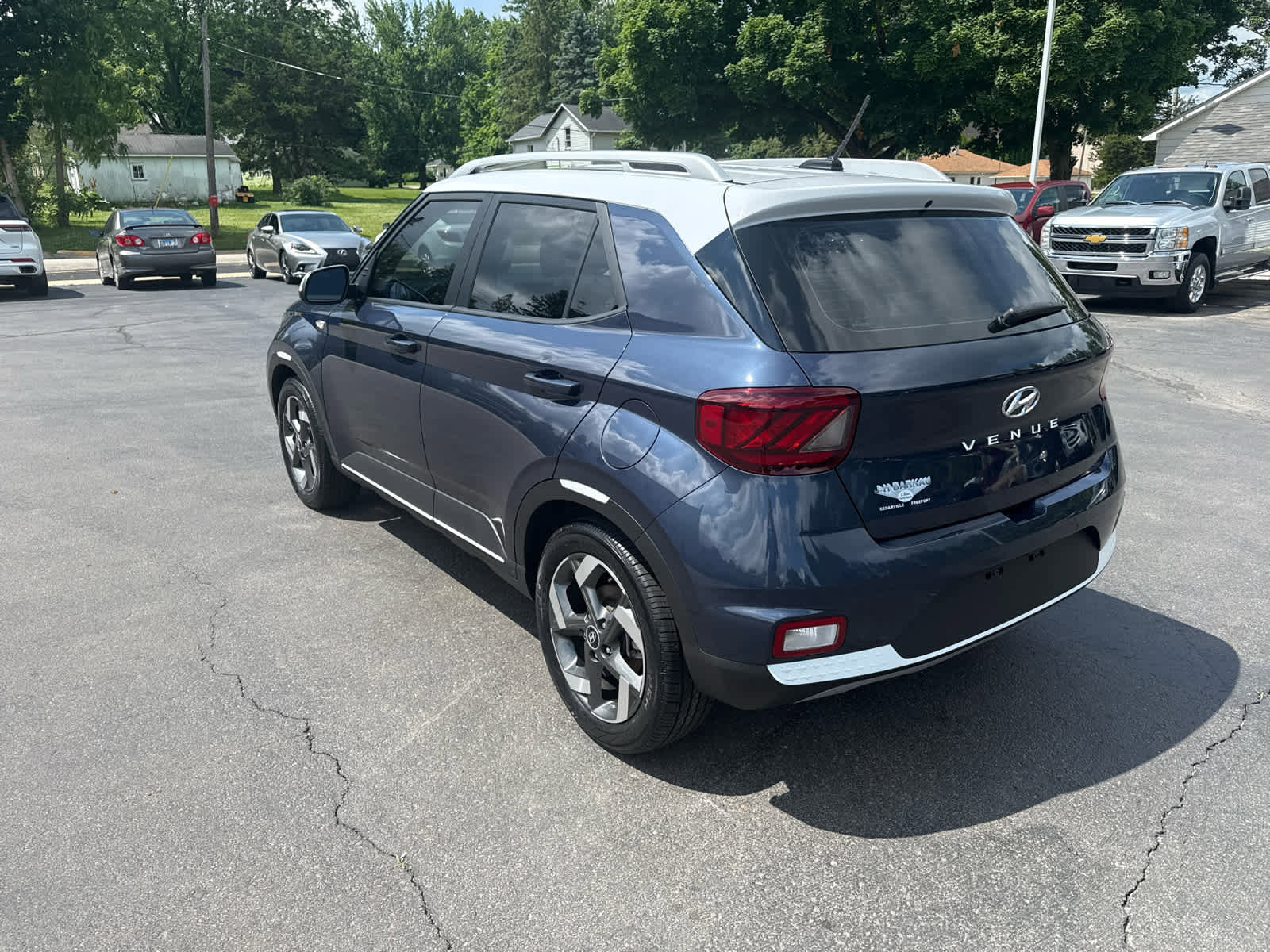 Used 2023 Hyundai Venue Limited image 5