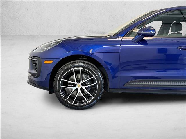 Certified 2026 Porsche Macan AWD/4WD image 28