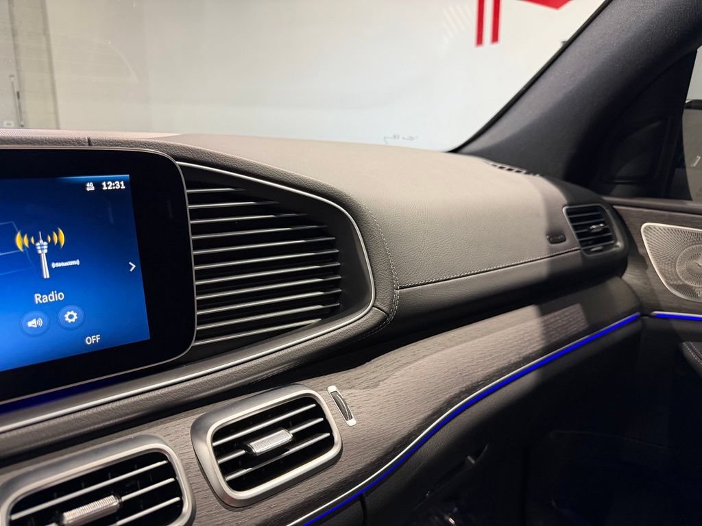 Used 2025 Mercedes-Benz GLS 450 4MATIC w/ AMG Line Exterior image 29