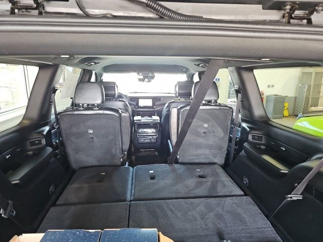 Used 2022 Jeep Wagoneer Series III w/ Flexible Seating Group image 7