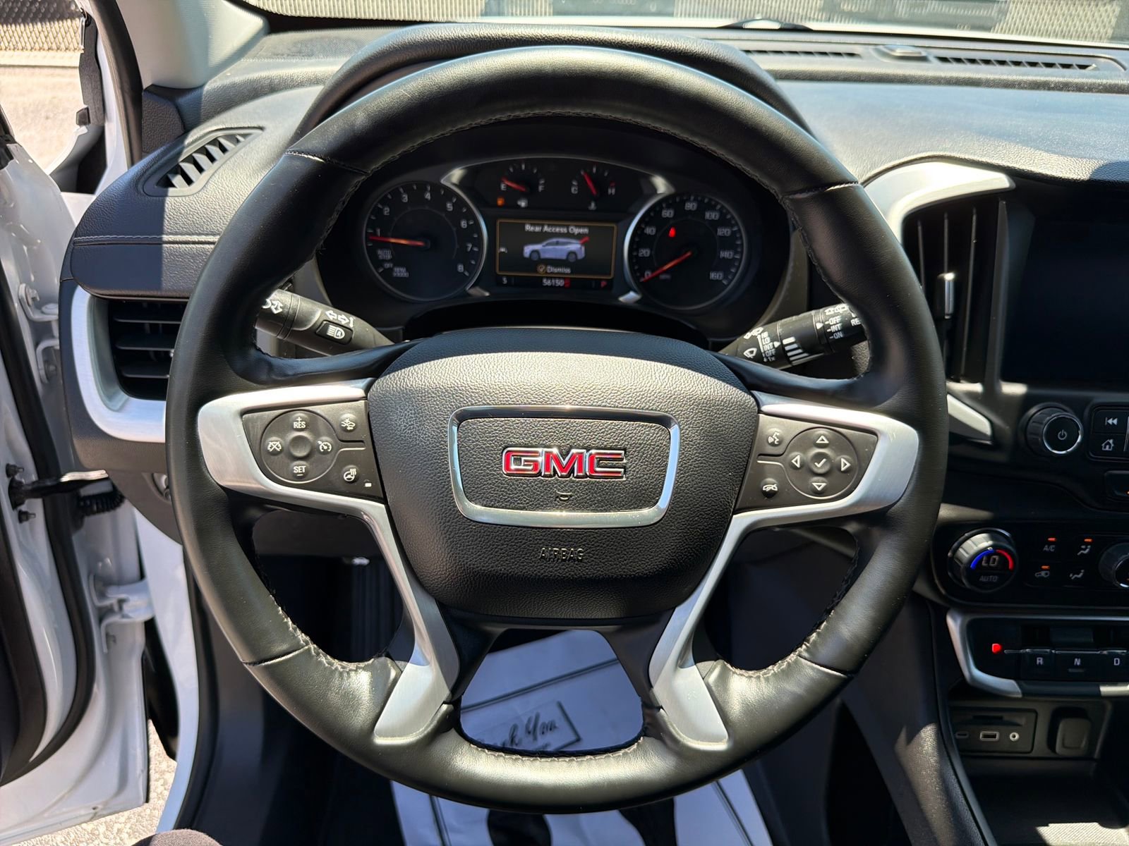 Used 2024 GMC Terrain SLT FWD image 13