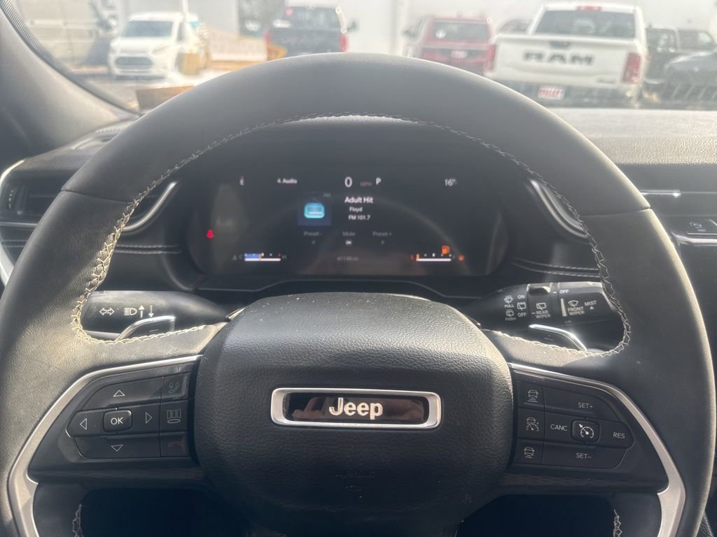 Used 2024 Jeep Grand Cherokee Altitude image 15