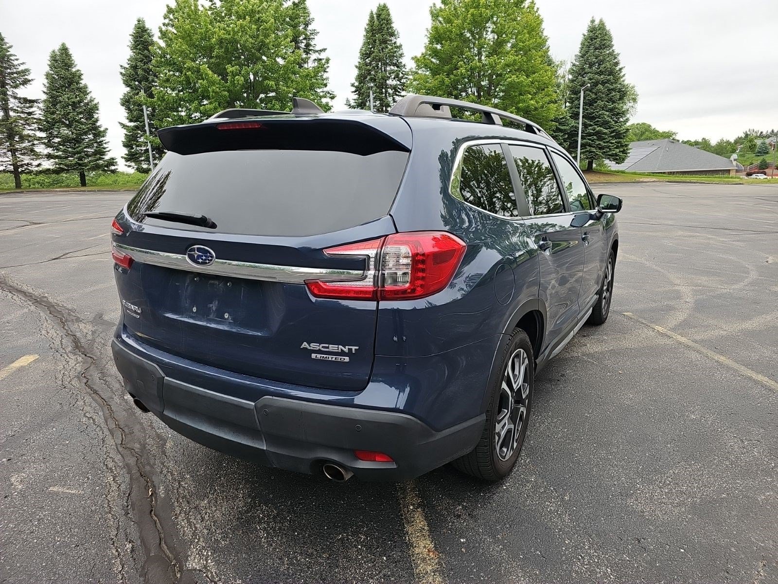 Used 2023 Subaru Ascent Limited AWD/4WD image 6